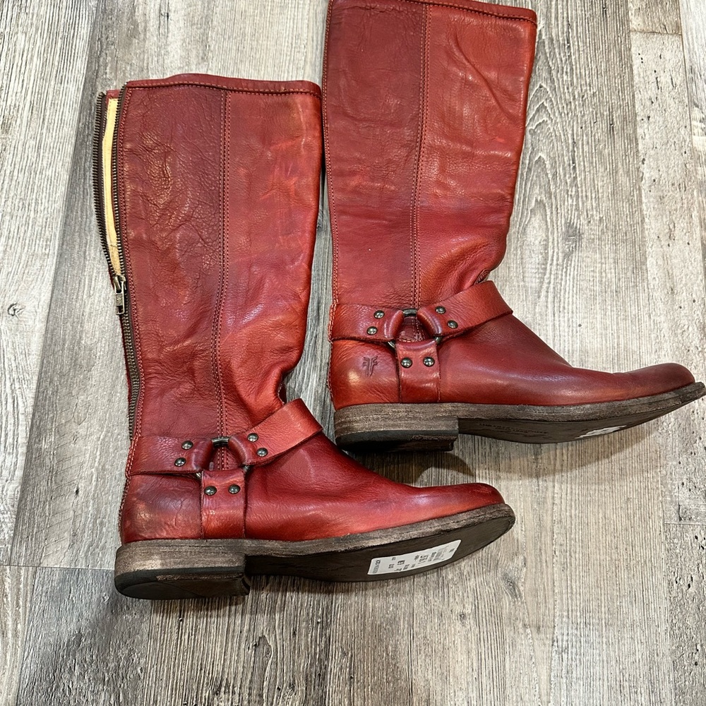 FRYE- Phillip Harness Boot- Burnt Red